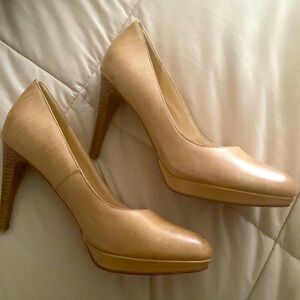 COLE HAAN nude color patent  pumps with Nike air soles. Very comfortable!